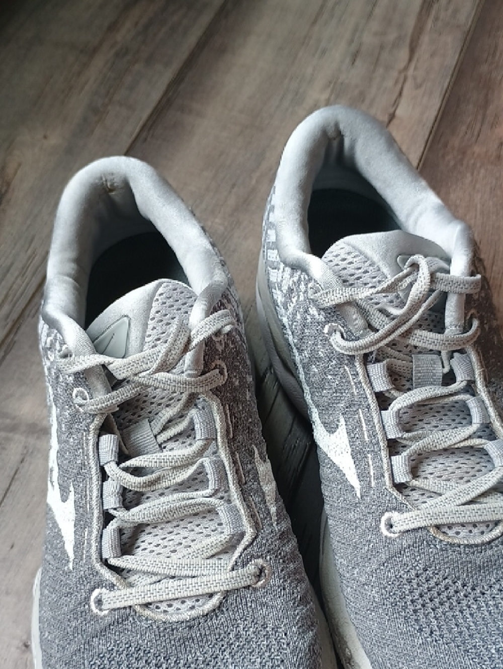 Mizuno Gray Knit Running Sneakers - Picture 10 of 11